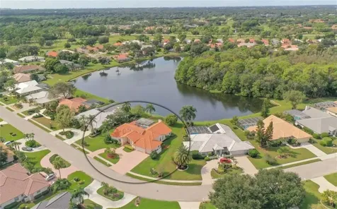 7554 Links Court Sarasota FL 34243
