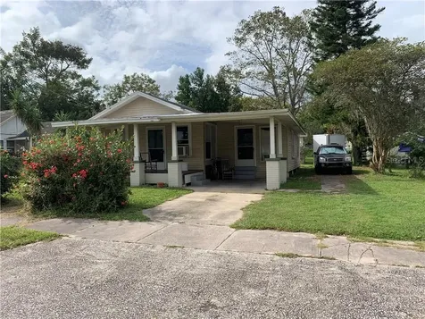 412 Oak Street Auburndale FL 33823