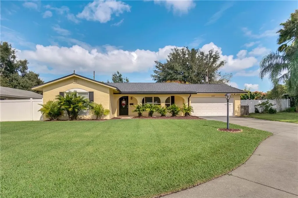 2221 King Charles Court Winter Park FL 32792