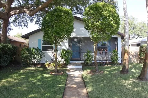513 89th Avenue N St Petersburg FL 33702