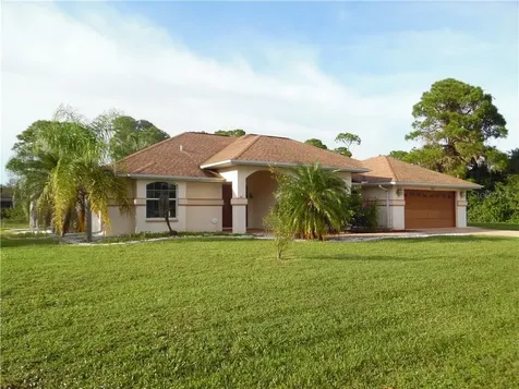 5247 Fairlane Drive North Port FL 34288