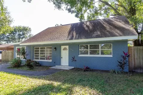 804 Leisure Avenue Tampa FL 33613