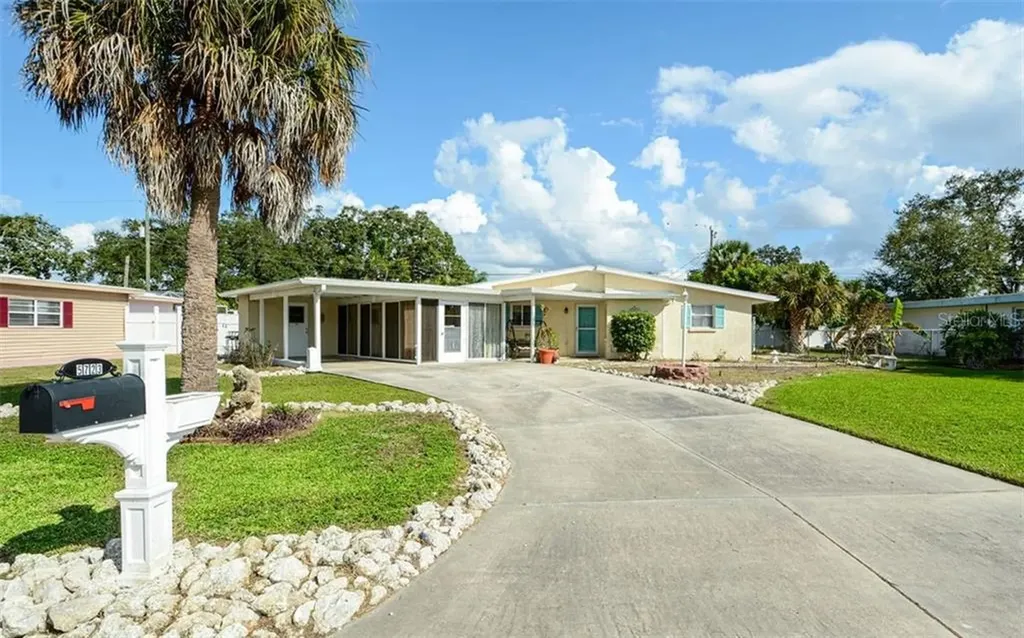 5723 24th Street Court W Bradenton FL 34207