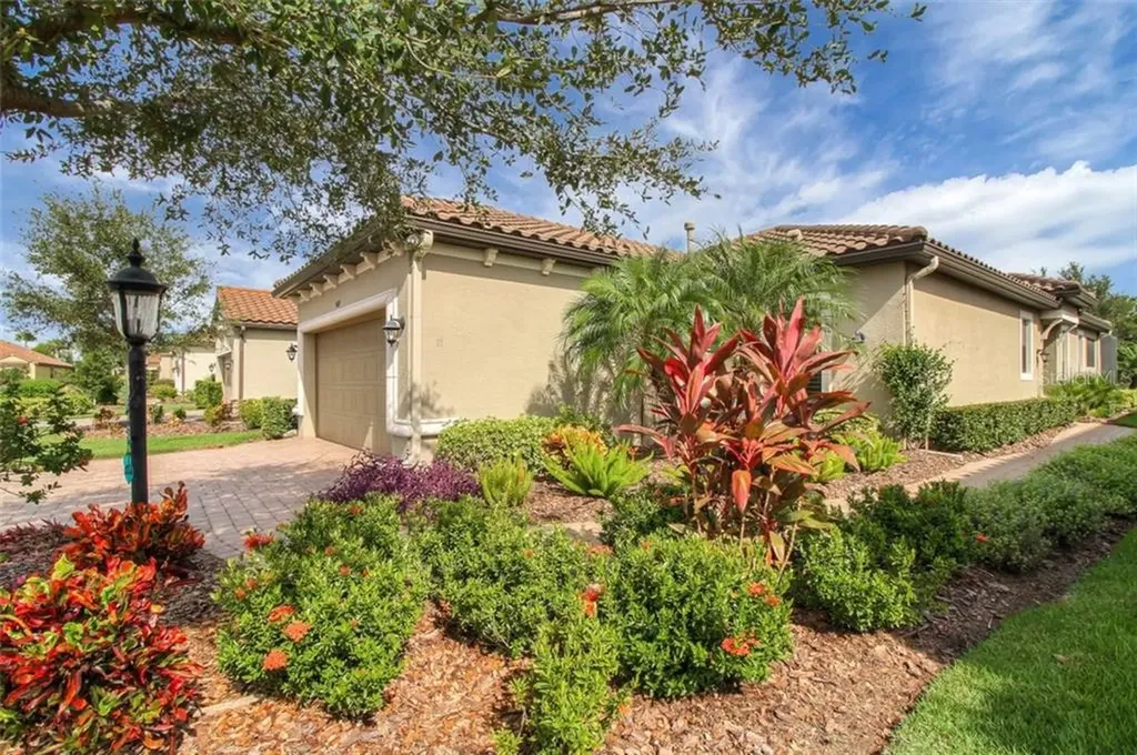 5019 Serata Drive Bradenton FL 34211
