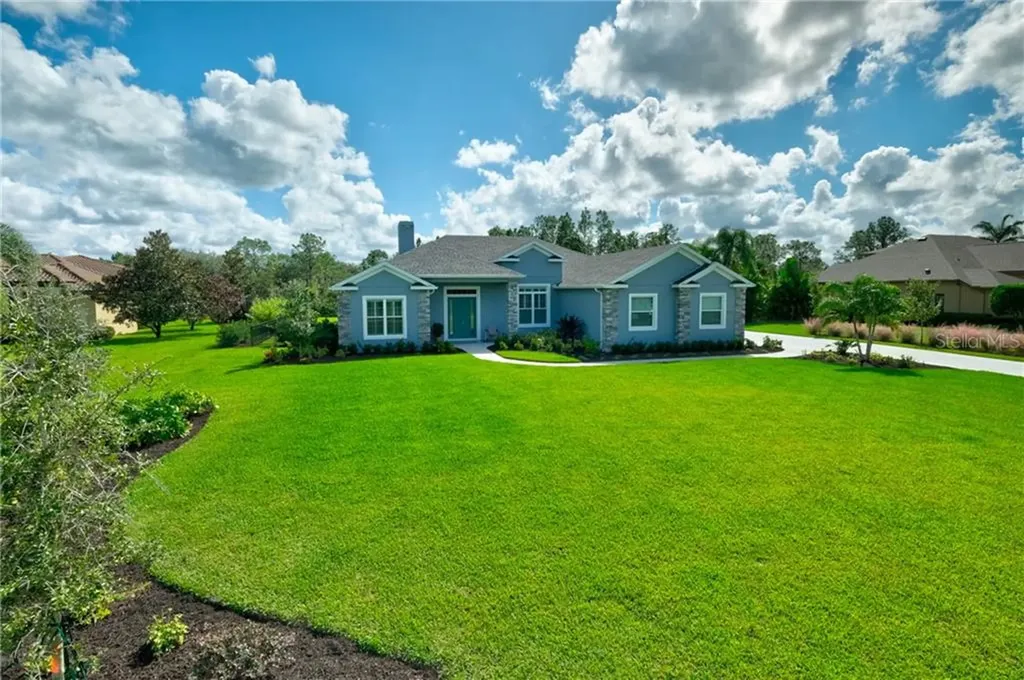 8305 Curlew Court Bradenton FL 34202