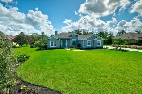 8305 Curlew Court Bradenton FL 34202