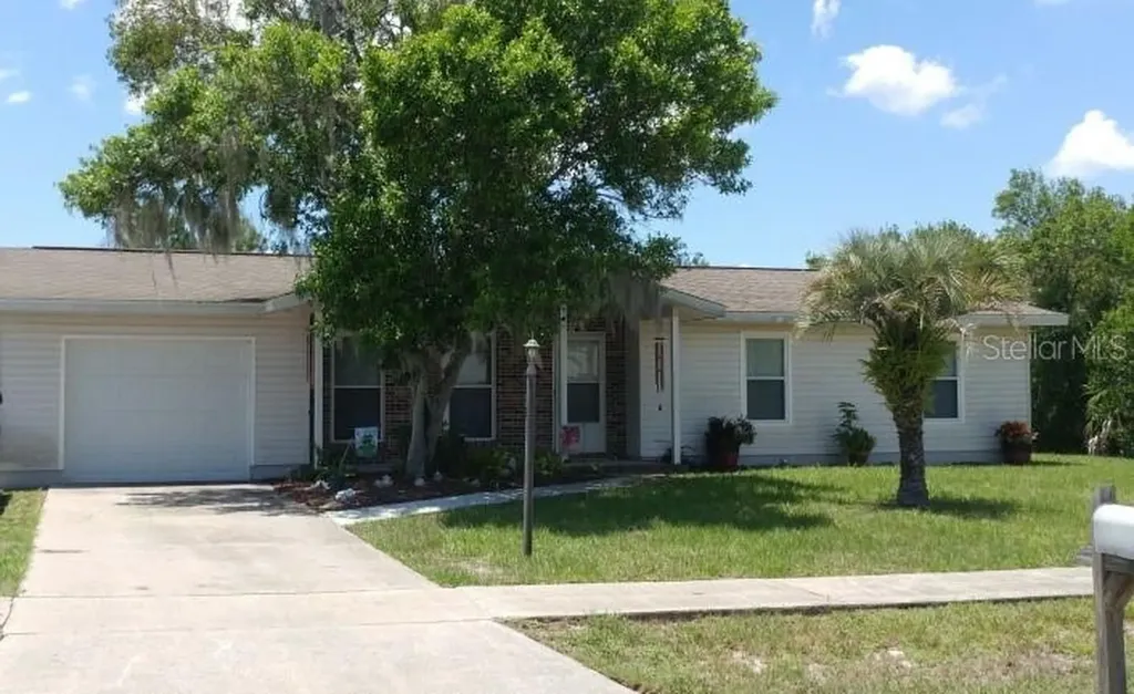 2056 Jessamine Court Deltona FL 32738