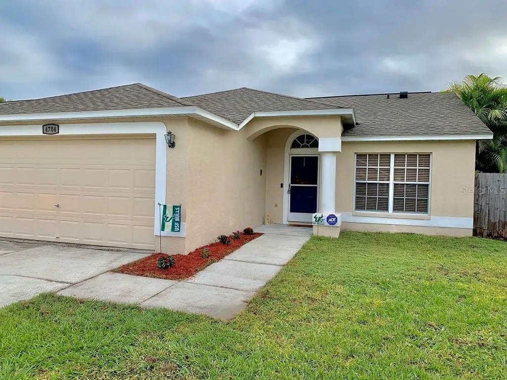 4704 N Dawnmeadow Court Plant City FL 33566