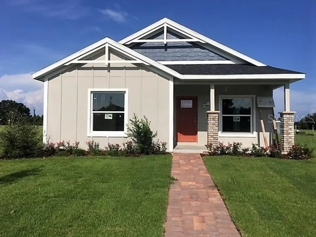 10623 Grand Oaks Boulevard Oxford FL 34484