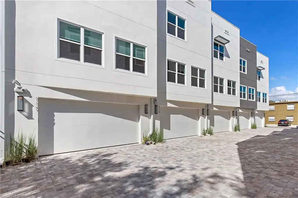 113 5th Avenue N St Petersburg FL 33701