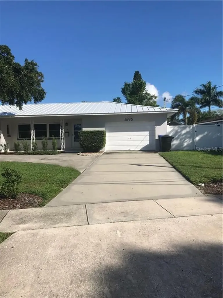 3698 22nd Avenue N St Petersburg FL 33713