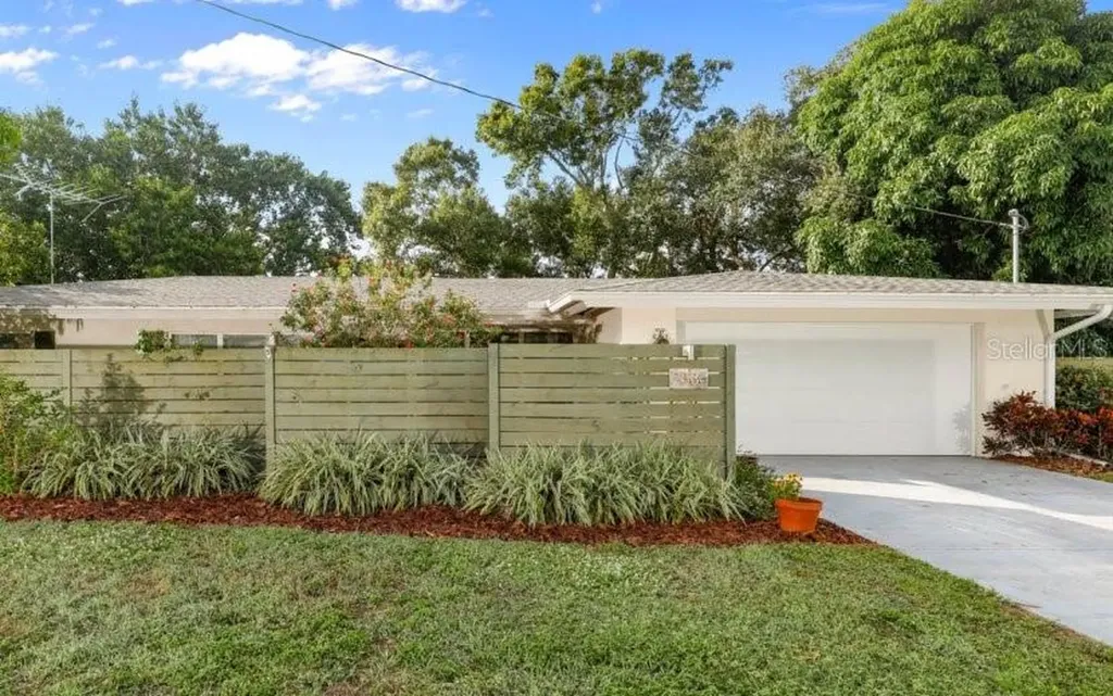 2836 Pinecrest Street Sarasota FL 34239