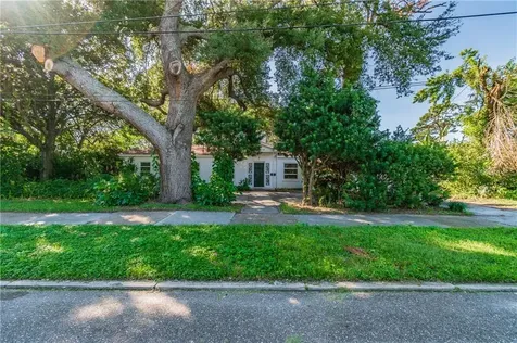 6358 Bahama Shores Drive S St Petersburg FL 33705