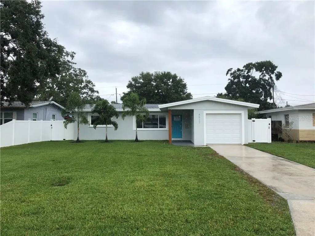 4527 15th Avenue N St Petersburg FL 33713