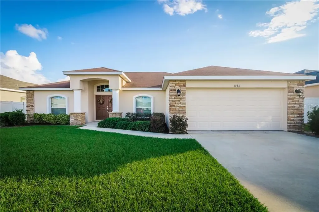 1538 Shorewood Drive Auburndale FL 33823