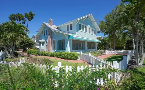 1657 Alta Vista Street Sarasota FL 34236