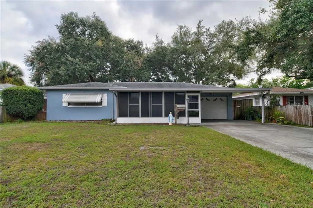 868 75th Avenue N St Petersburg FL 33702
