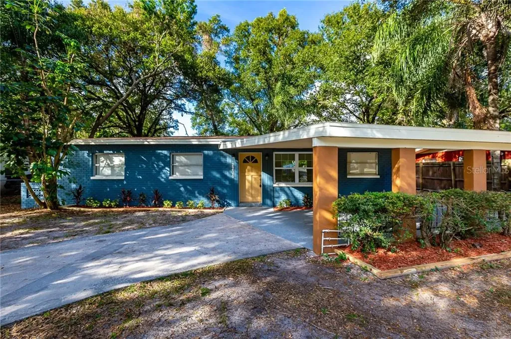 2206 E Bougainvillea Avenue Tampa FL 33612
