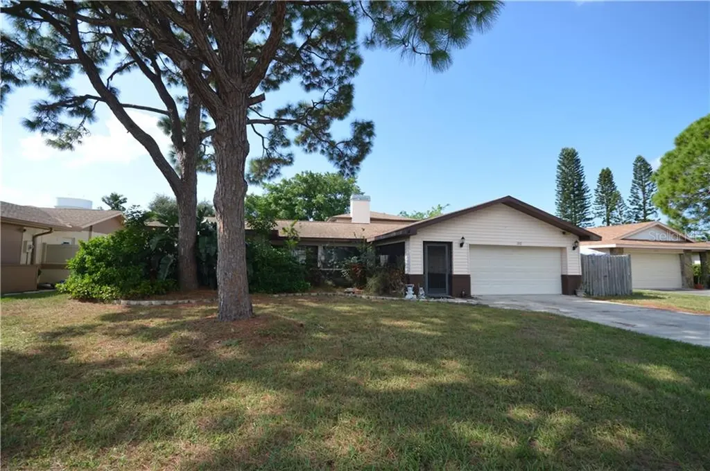 212 69th St NW Bradenton FL 34209