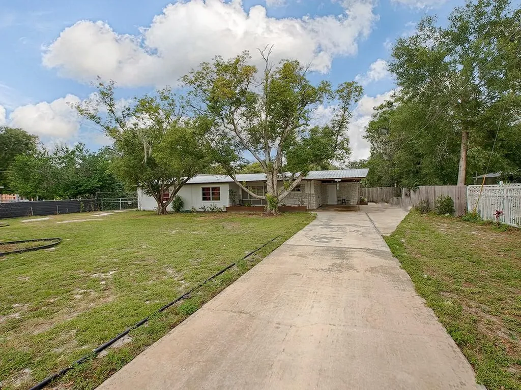 11341 Ocklawaha Drive Leesburg FL 34788