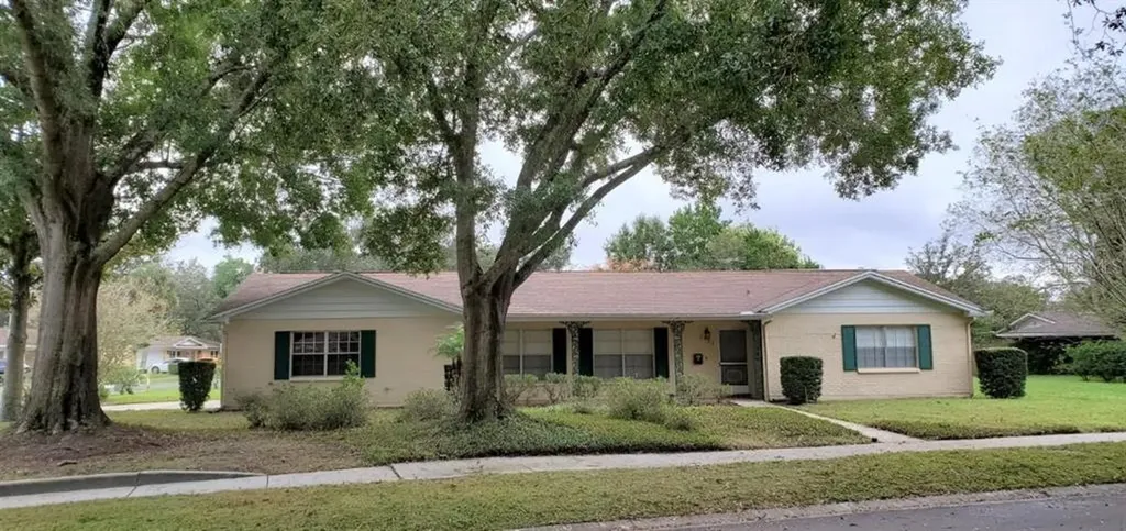 2502 Saint Charlotte Place Tampa FL 33618