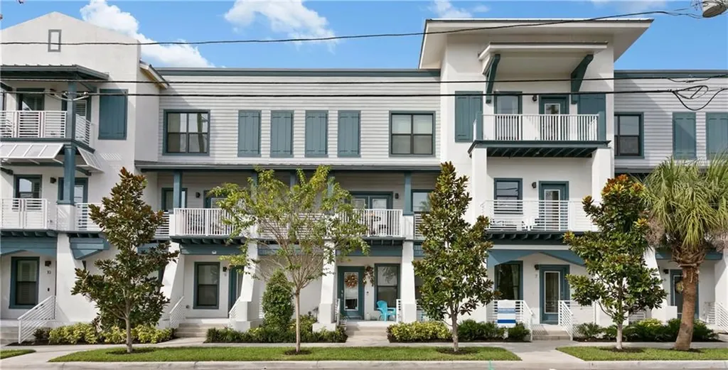 946 Highland Avenue Dunedin FL 34698