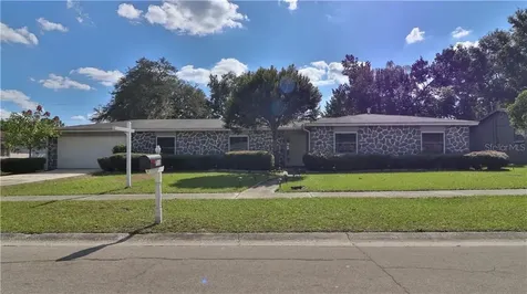 711 Village Place Brandon FL 33511