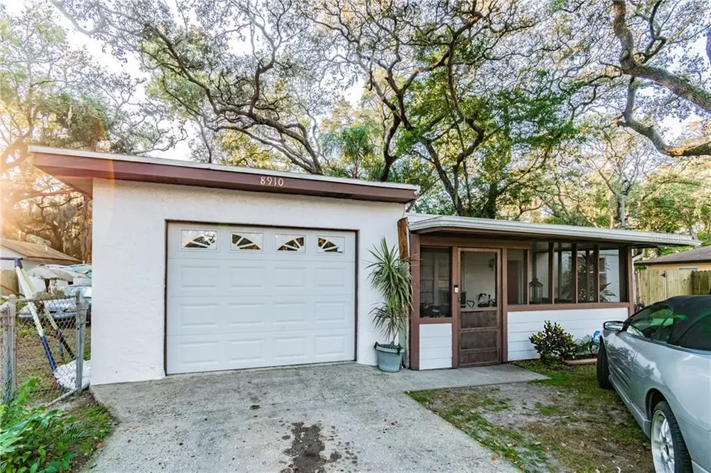 8910 N Highland Avenue Tampa FL 33604