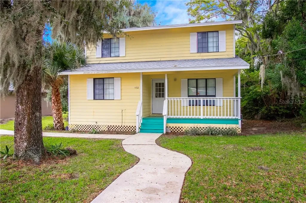 532 W Division Street Deland FL 32720