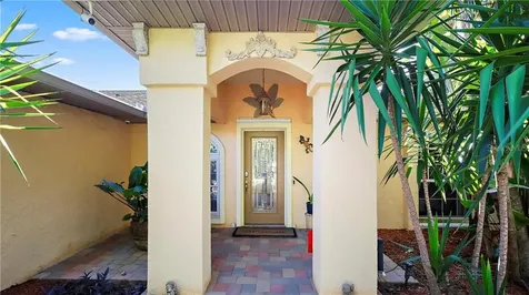 4171 Whiting Drive SE St Petersburg FL 33705