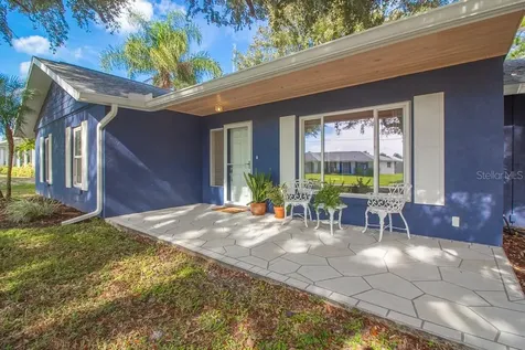 1953 Rolling Green Circle Sarasota FL 34240