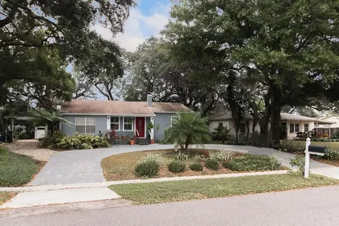 1715 W Erna Drive Tampa FL 33603