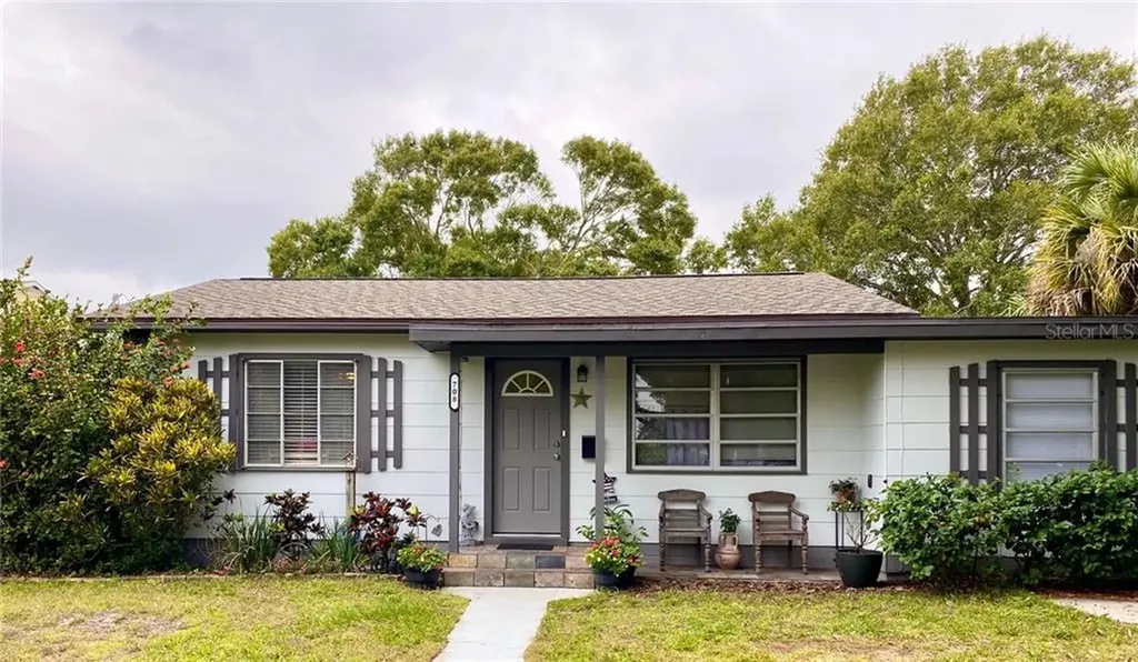708 52nd Avenue N St Petersburg FL 33703