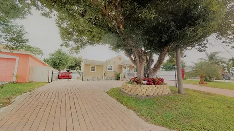 248 W Main Street Haines City FL 33844
