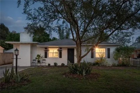 9509 N Dartmouth Avenue Tampa FL 33612