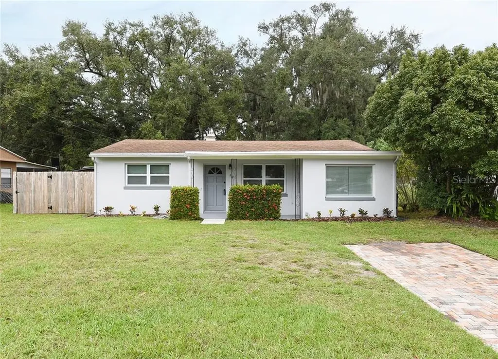 810 E 4th Street Sanford FL 32771