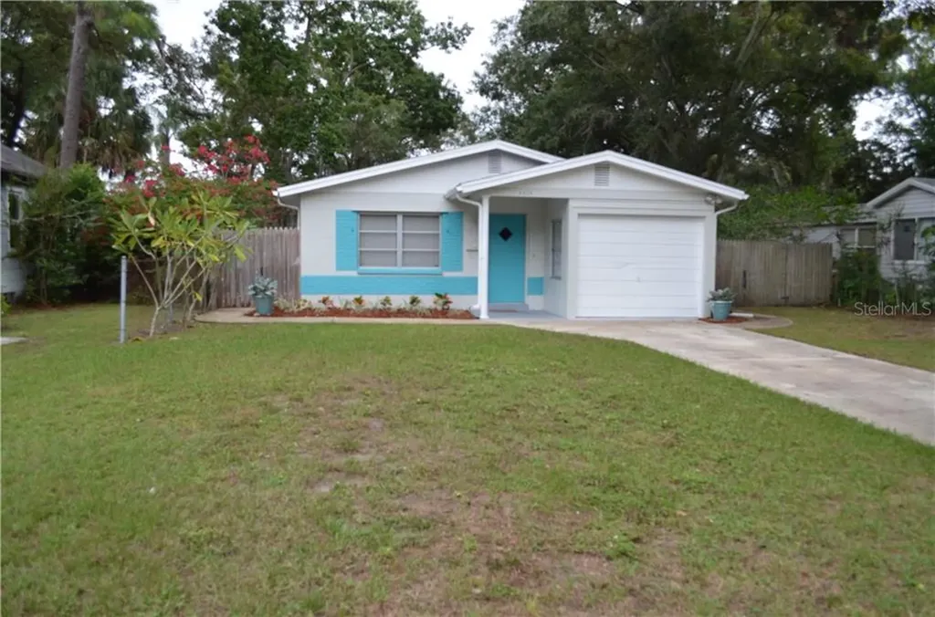4329 Queen Street N St Petersburg FL 33714