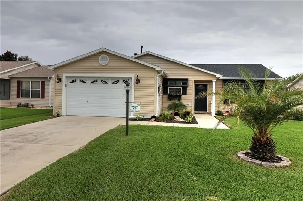 863 Henderson Lane The Villages FL 32162