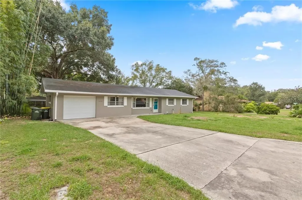 1079 Seminole Street Clermont FL 34711