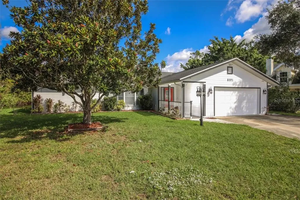 8321 Brandeis Circle E Sarasota FL 34243