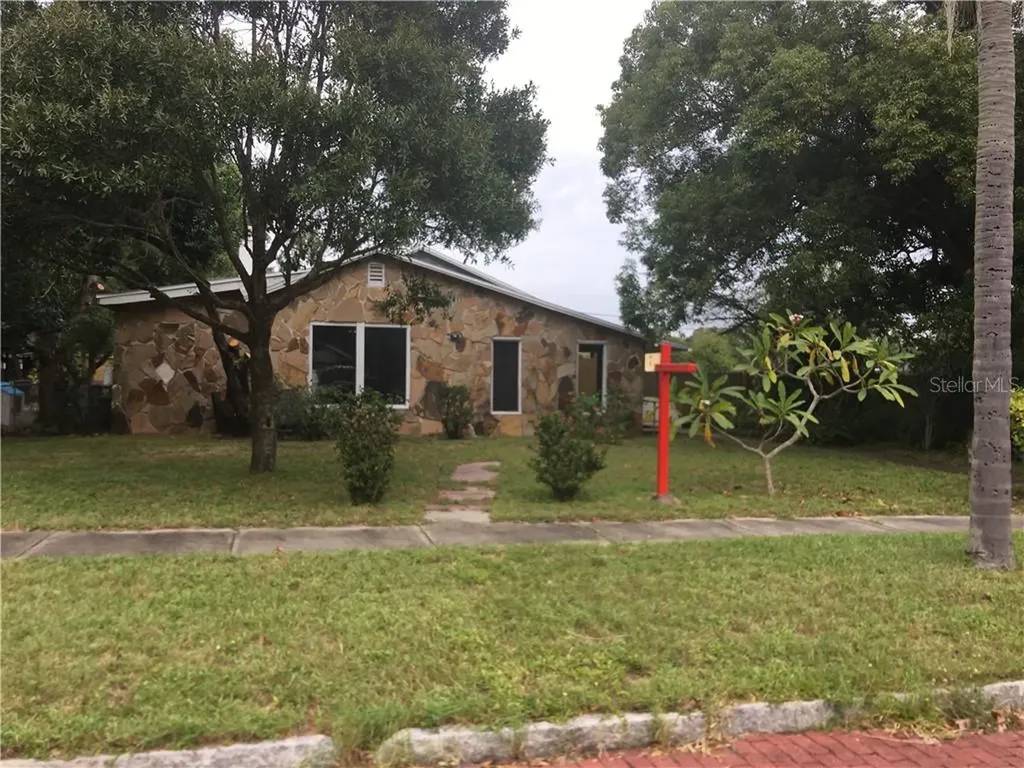 3019 19th Avenue S St Petersburg FL 33712