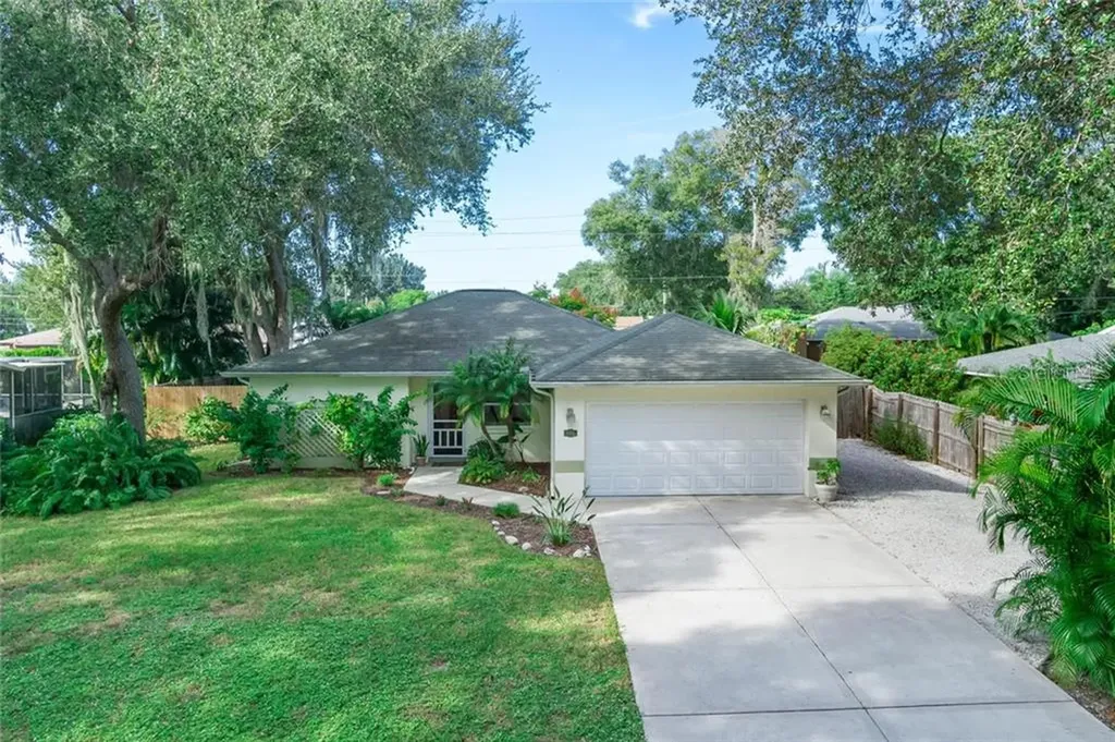 646 Garden Road Venice FL 34293