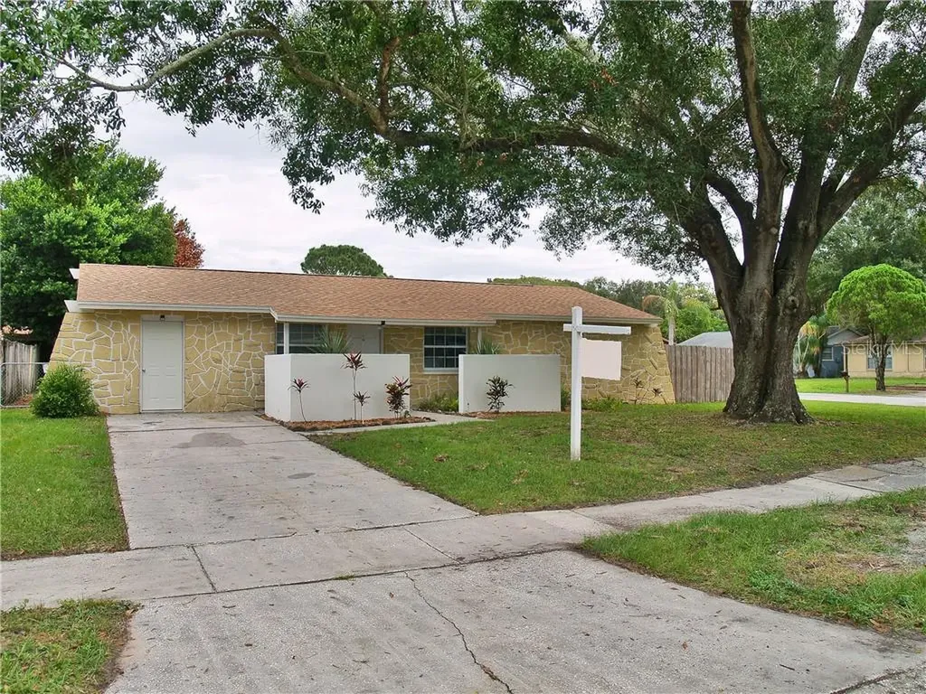 9030 Arndale Circle Tampa FL 33615