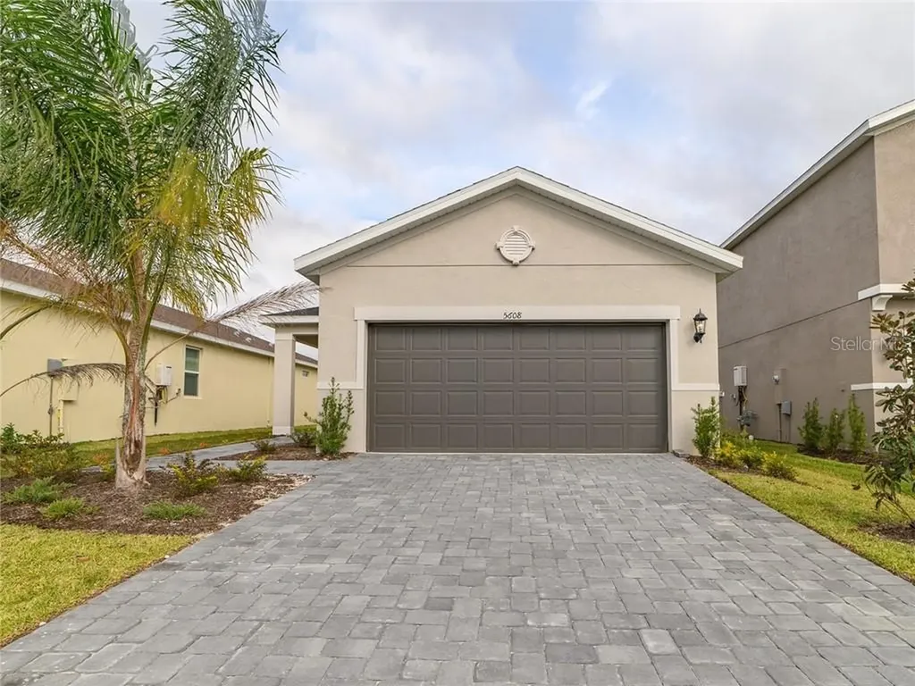 5608 Los Robles Court Palmetto FL 34221
