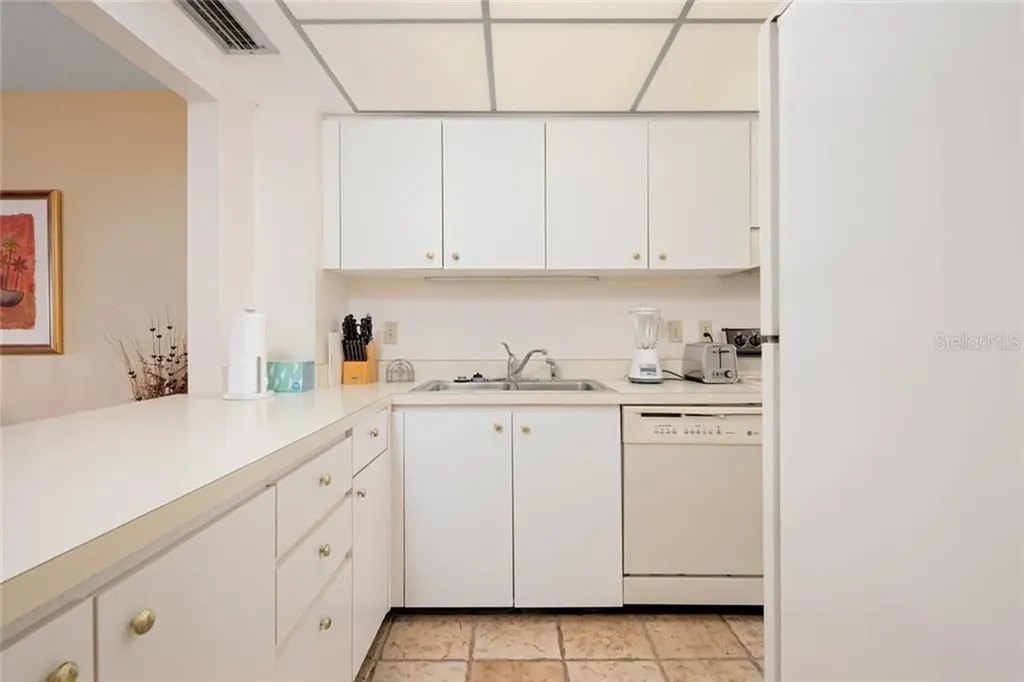 5393 Gulf Of Mexico Drive Longboat Key FL 34228