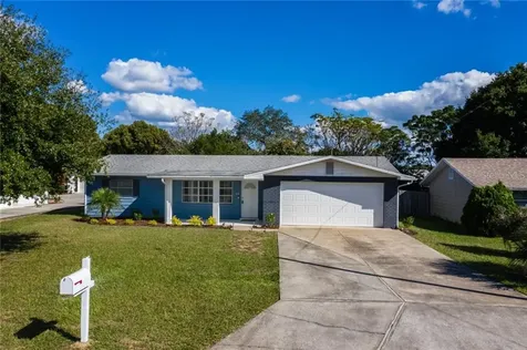 910 Virginia Avenue Tavares FL 32778