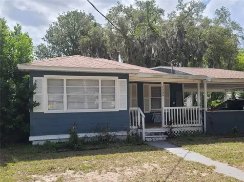 1209 N Barnes Street Plant City FL 33563