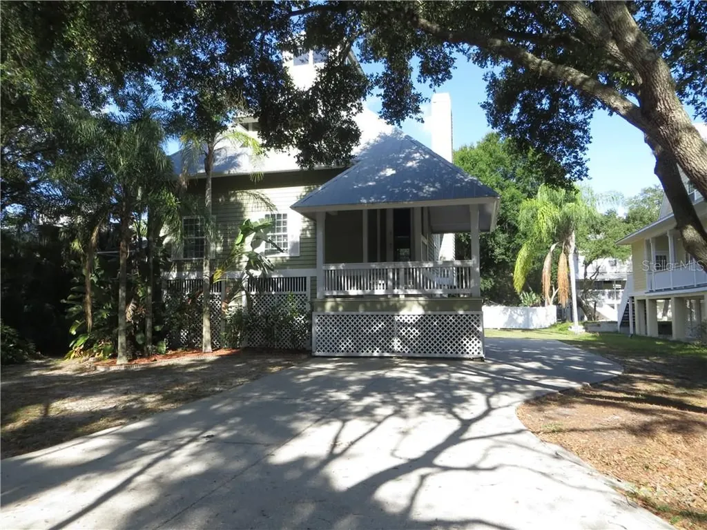 7808 Bay Drive Tampa FL 33635