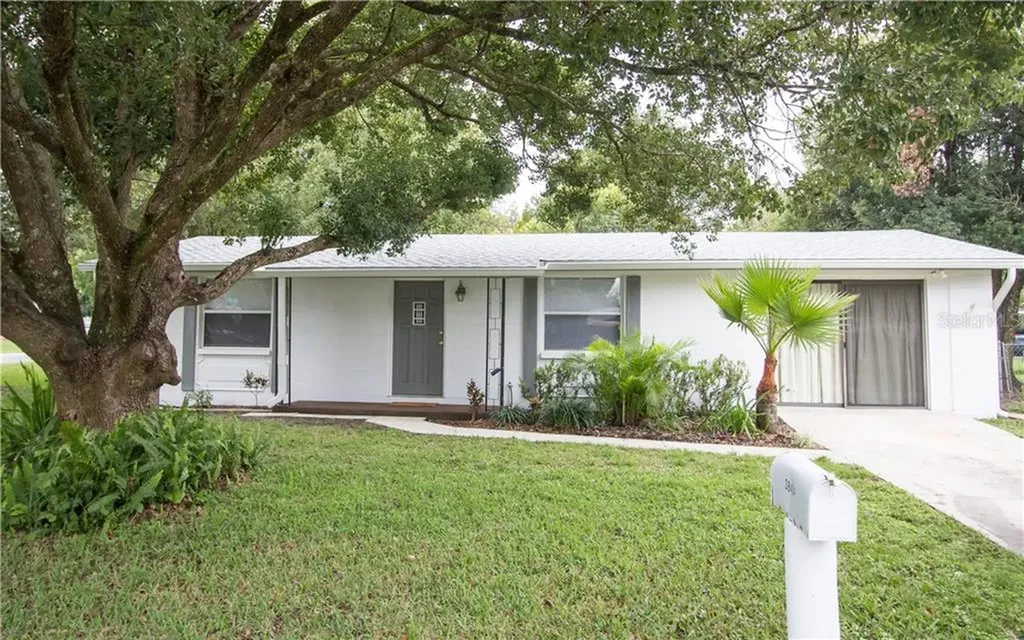 38404 14th Avenue Zephyrhills FL 33542