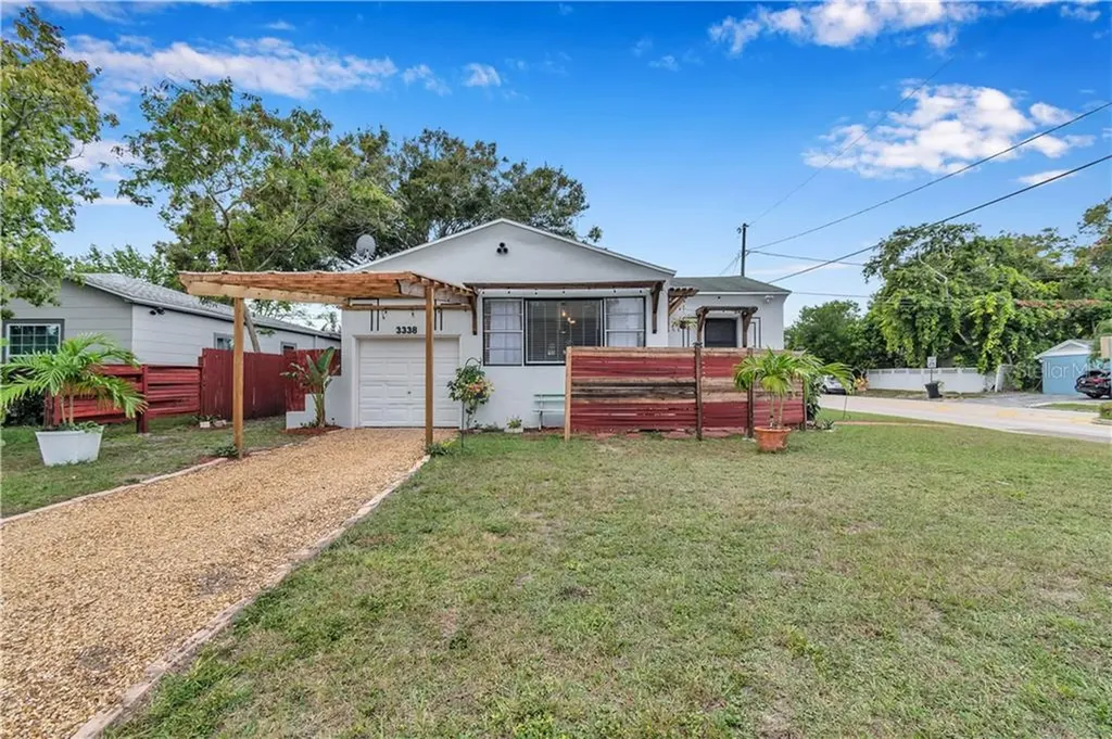 3338 16th Street N St Petersburg FL 33704